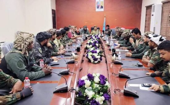 الوالي يبحث سير إعداد تقارير الإنجاز السنوية للحزام الأمني