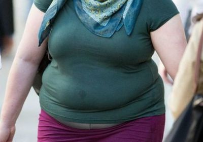 نيوزيلندا ترفض إقامة سيدة بسبب وزنها الزائد