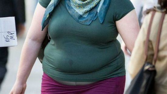 نيوزيلندا ترفض إقامة سيدة بسبب وزنها الزائد