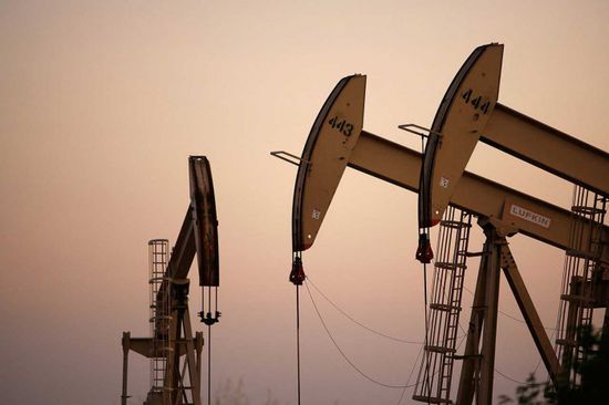 النفط يسجل مكاسب إضافية بالبورصات العالمية