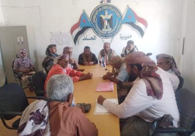 انتقالي المحفد وسلطة المديرية يبحثان توفيق أوضاع سوق المدينة
