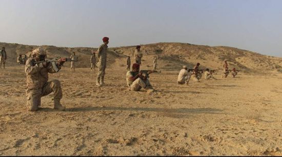 تدريبات رماية في المدرسة القتالية بساحل حضرموت