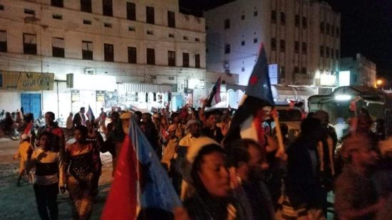 جماهير تريم تطالب بطرد الإخوان وملشياتهم (صور)