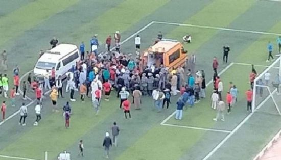 "ابتلع لسانه".. وفاة لاعب مصري أثناء المباراة (فيديو)