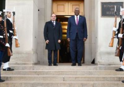 السيسي يلتقي وزير الدفاع الأمريكي