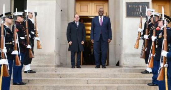 السيسي يلتقي وزير الدفاع الأمريكي