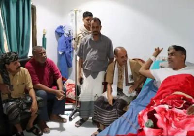 بعد محاولة اغتياله.. قيادات عسكرية جنوبية تطمئن على رئيس انتقالي حضرموت