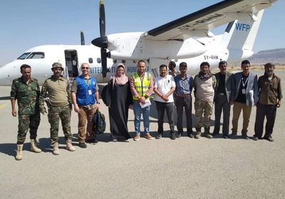 بطائرة أممية.. وفود منظمات دولية تصل لمطار عتق