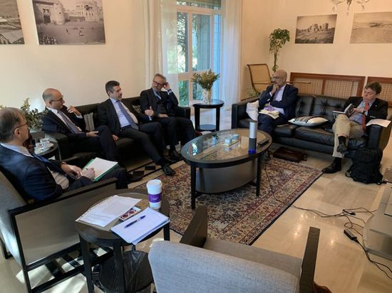 دبلوماسيون غربيون يطالبون بهدنة إنسانية طويلة الأمد