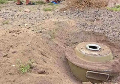 بينهم طفل.. 4 شهداء وجرحى جراء انفجار لغم بدراجتهم في حيس