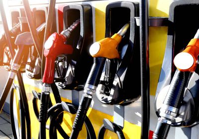 واشنطن تطرح مناقصات شراء نفط لخفض أسعار البنزين