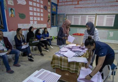 وصول نسبة المشاركة بانتخابات تونس إلى 8.8 %