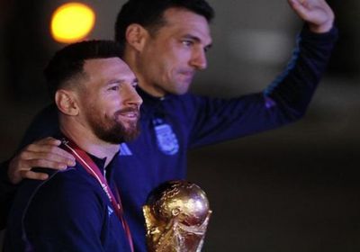 بث مباشر.. وصول المنتخب الأرجنتيني إلى العاصمة بوينس آيرس بعد الفوز بكأس العالم