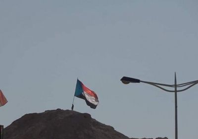 حملة شعبية لرفع علم الجنوب بمدن وادي حضرموت (صور)