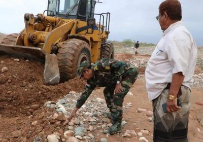 بتوجيهات الرئيس الزُبيدي.. فتح طريق حيبق الساحل الغربي في سقطرى