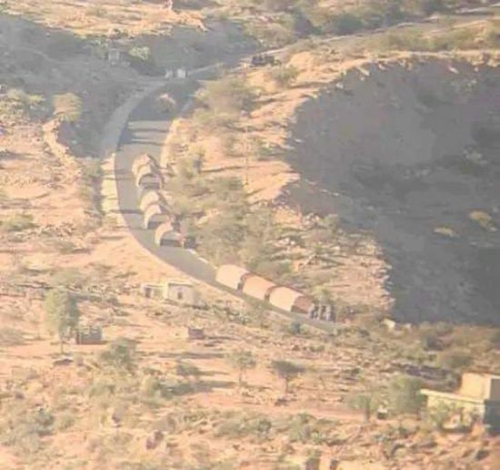 دروع بشرية.. المليشيا الحوثية تهجر سكان يعيس لخط التماس