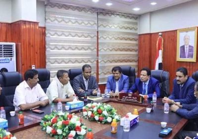 محافظ المهرة يستقبل وفد انتقالي شبوة