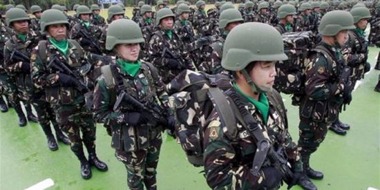 الفلبين تعزز وجودها العسكري بمياه متنازع عليها