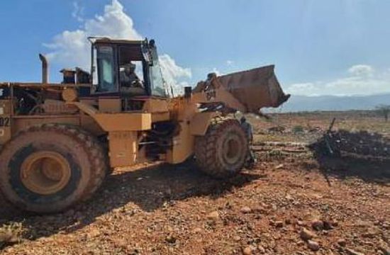 تواصل أعمال صيانة سور مطار سقطرى