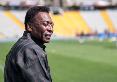 تطورات حالة بيليه الصحية.. صورة من داخل المستشفى