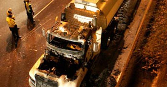 مقتل 8 أشخاص جراء انفجار شاحنة بجنوب أفريقيا