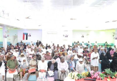 انتقالي المهرة يناقش قضيتي النزوح والتغيير الديمغرافي