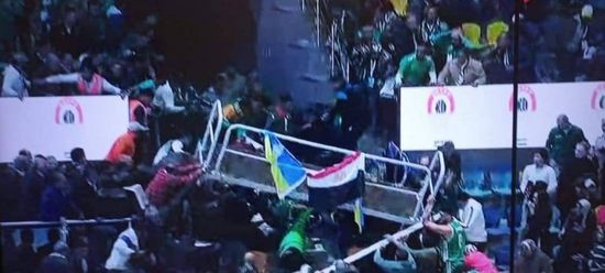 سقوط مدرج خلال مباراة الأهلي والاتحاد السكندري