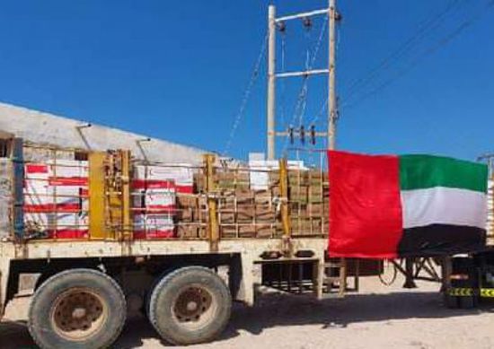 قلنسية تستقبل قافلة إغاثية إماراتية ضخمة