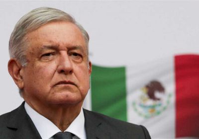 رئيس المكسيك يعلق على توزيع عصابات هدايا للمواطنين  