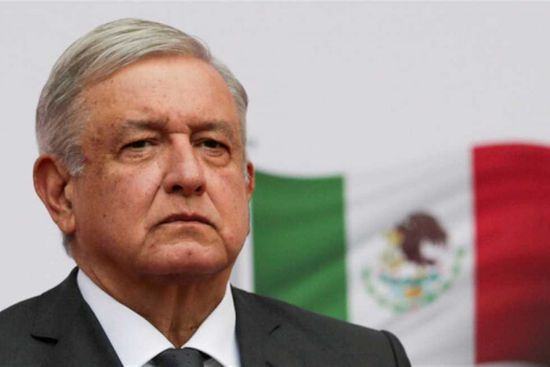 رئيس المكسيك يعلق على توزيع عصابات هدايا للمواطنين  