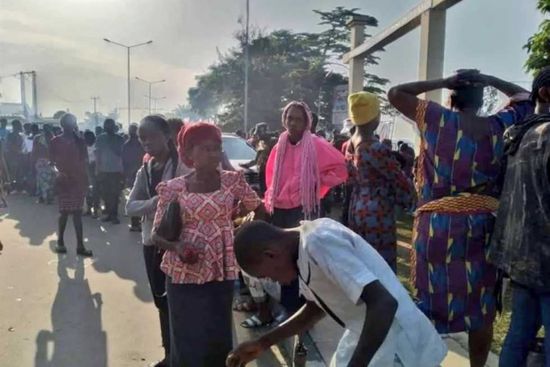 مصرع 7 أشخاص واصابة 29 آخرين في اصطدام سيارة بنيجيريا