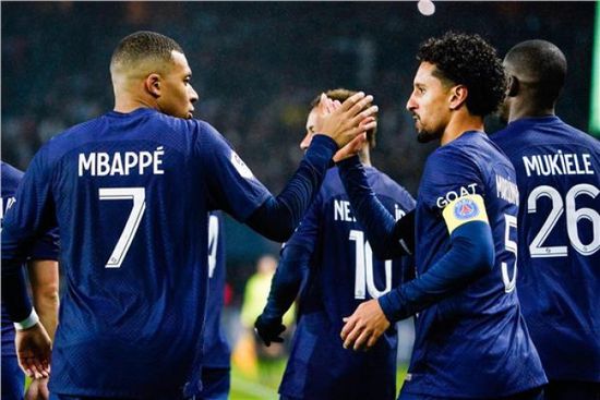 باريس سان جيرمان يخطف فوزًا قاتلًا من ستراسبورج