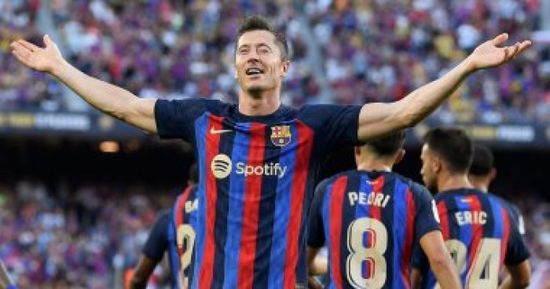 إسبانيول يعترض على قرار مشاركة ليفاندوفسكي