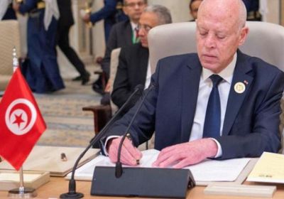 الرئيس التونسي يمدد حالة الطوارئ حتى 30 يناير