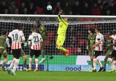 ميلان يخسر بثلاثية في مواجهة آيندهوفن الهولندي