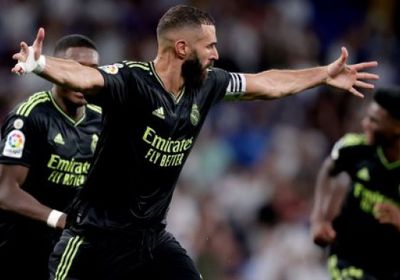 ريال مدريد يهزم بلد الوليد بثنائية بنزيما