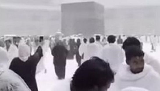 حقيقة تساقط ثلوج على المسجد الحرام بمكة المكرمة