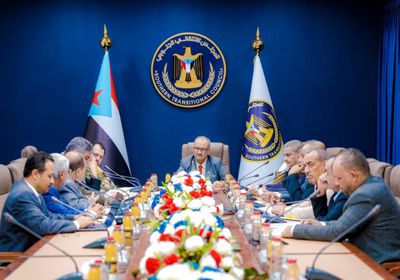 رئاسة الانتقالي تطلع على إنجازات فريق الحوار الجنوبي بالداخل
