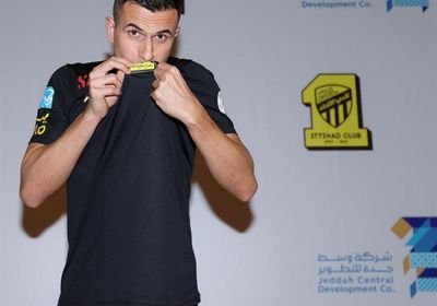 اتحاد جدة يمدد تعاقده مع اللاعب جروهي