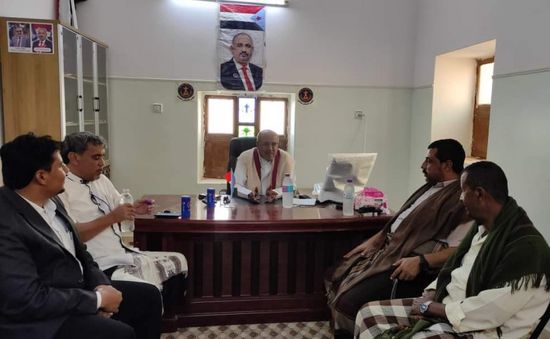 الكثيري يتفقد تنفيذية انتقالي حورة ووادي العين ويطلع على برنامجها