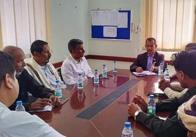 انتقالي حضرموت يطلع على جهود تحسين الخدمات بالمكلا 