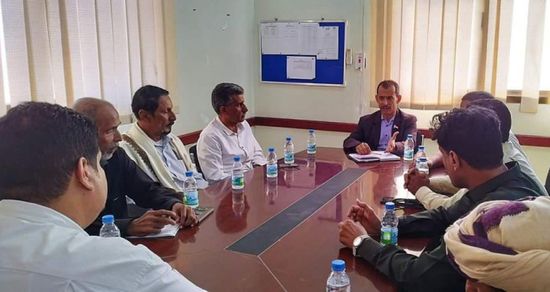 انتقالي حضرموت يطلع على جهود تحسين الخدمات بالمكلا 