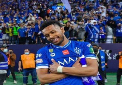 رسميًا.. علي البليهي يمدد عقده مع الهلال السعودي