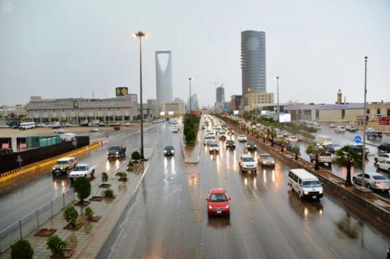 طقس اليوم الخميس.. استمرار هطول الأمطار الرعدية بالسعودية
