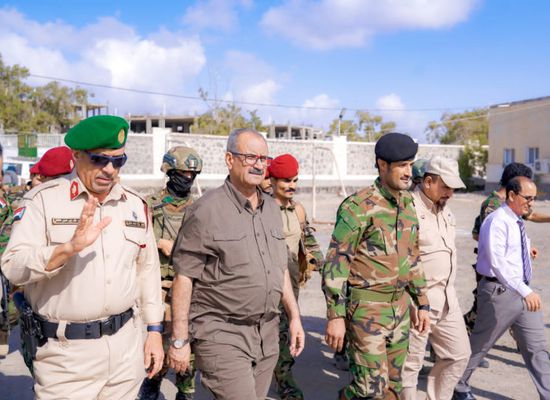 وفد "أمانة الانتقالي" يتفقد مقر قيادة الحزام الأمني في عدن