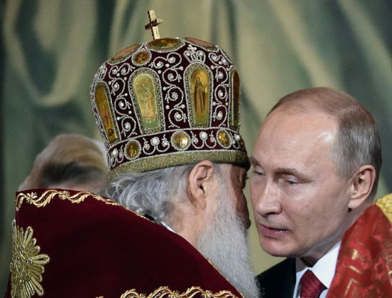 بوتين يحتفل بعيد الميلاد بموسكو