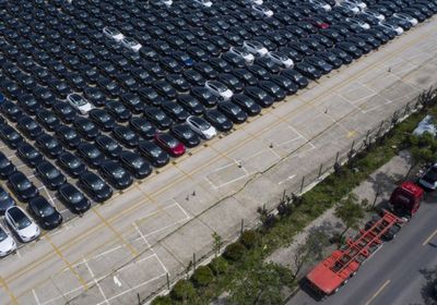 تباطؤ إنتاج سيارات تسلا في الصين خلال ديسمبر