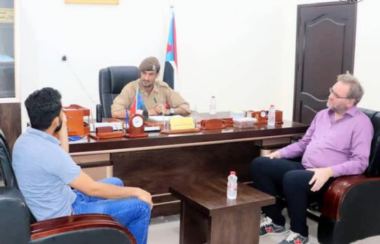 قائد حزام عدن يبحث أوجه التعاون مع "أطباء بلا حدود"