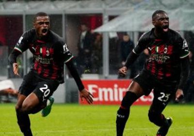 ميلان يحسم نتيجة الشوط الأول بمباراة روما