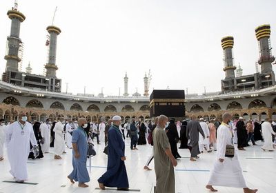 السعودية تسمح للمسلمين بأداء فريضة الحج دون قيود
